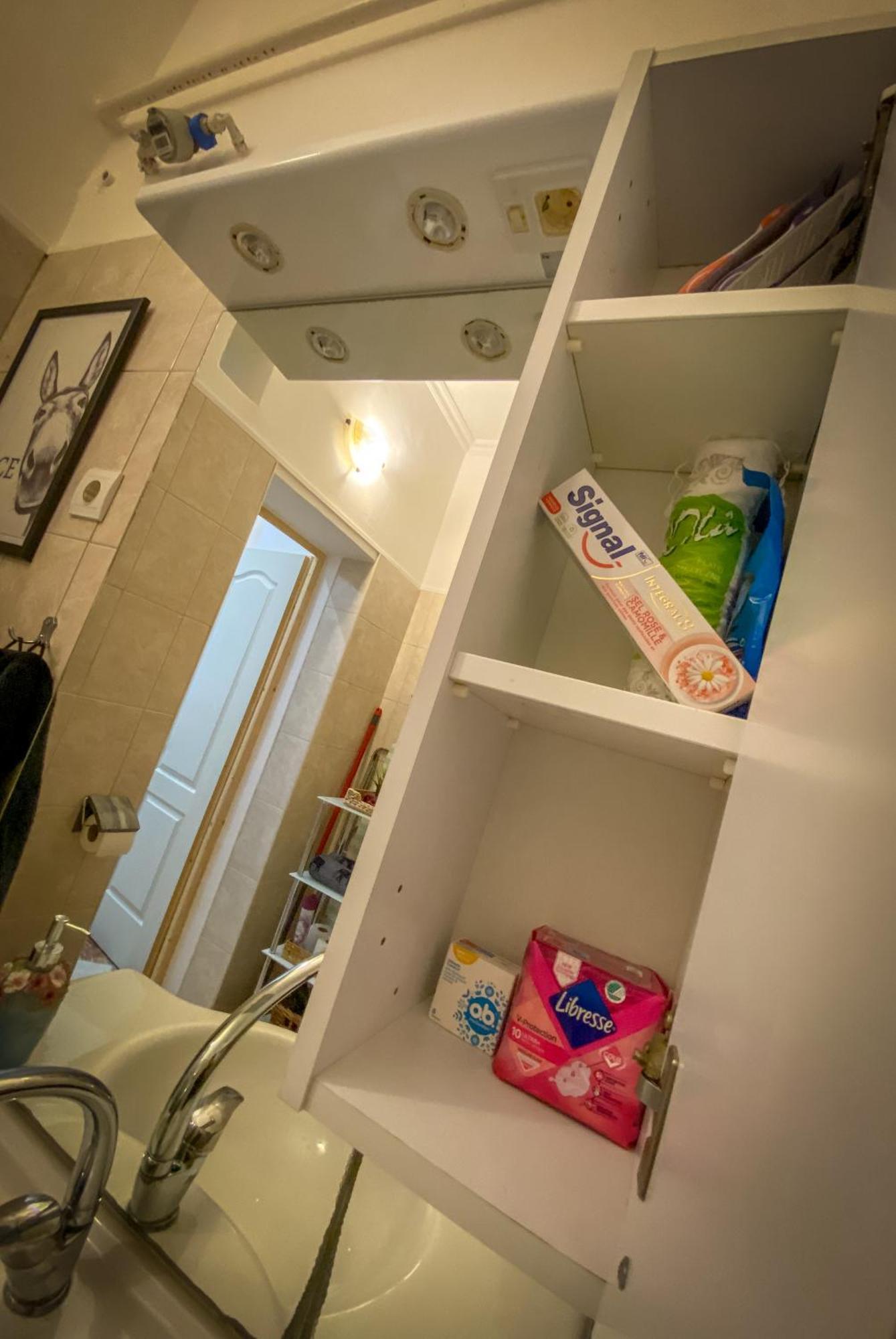 Lovely Central Apartment With Free Parking, Koezponthoz Koezeli 3 Szobas Lakas Győr Exteriör bild